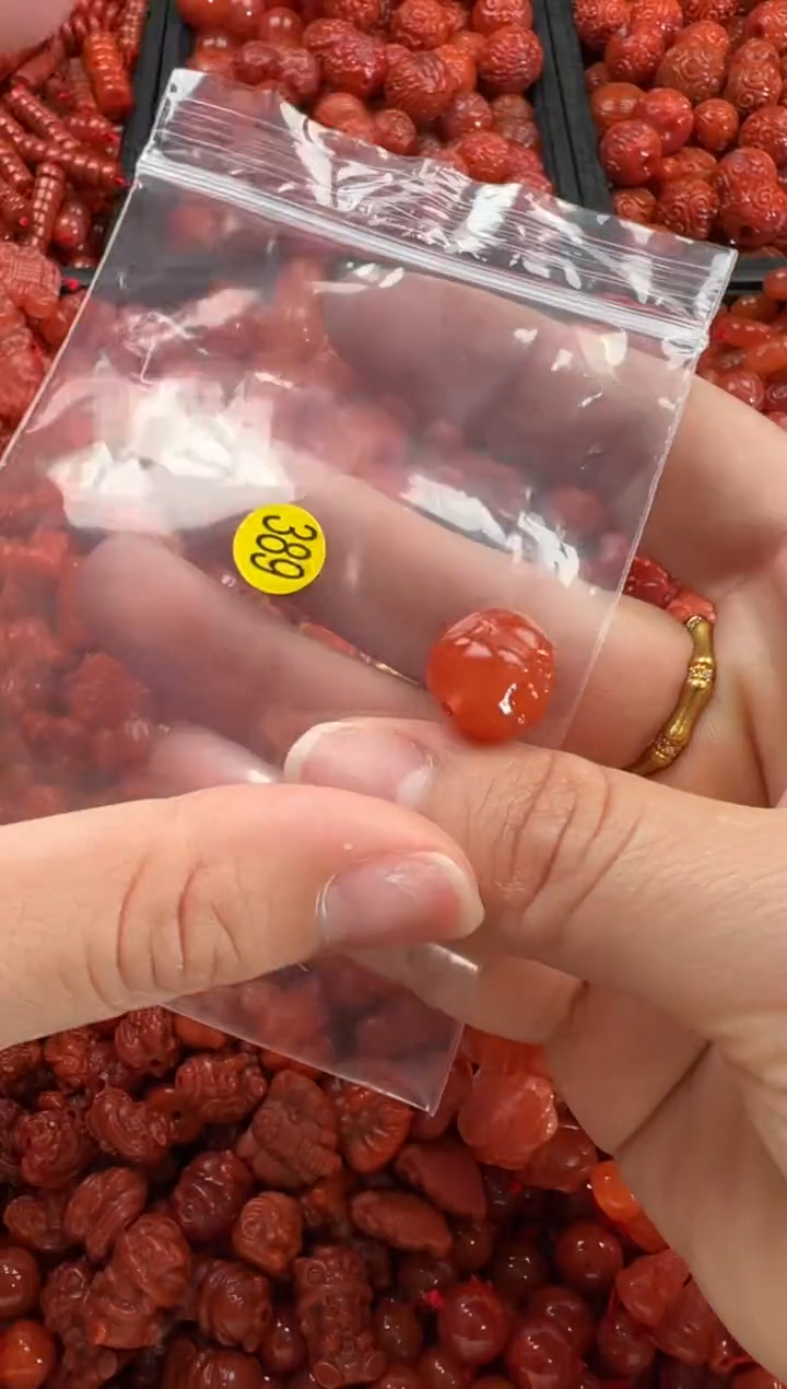 【闪购商品】南红玛瑙颈饰未镶嵌1