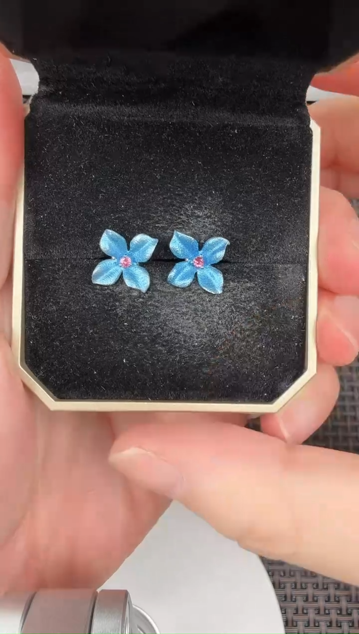 【闪购商品】尖晶石耳钉钛钢1对-B00792