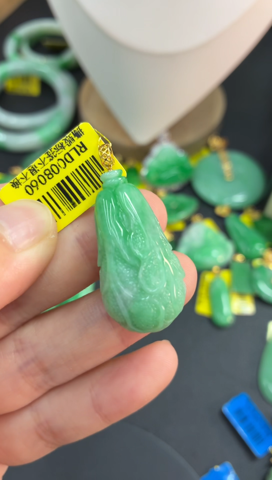 吊坠(不含链)18K金镶嵌翡翠挂件