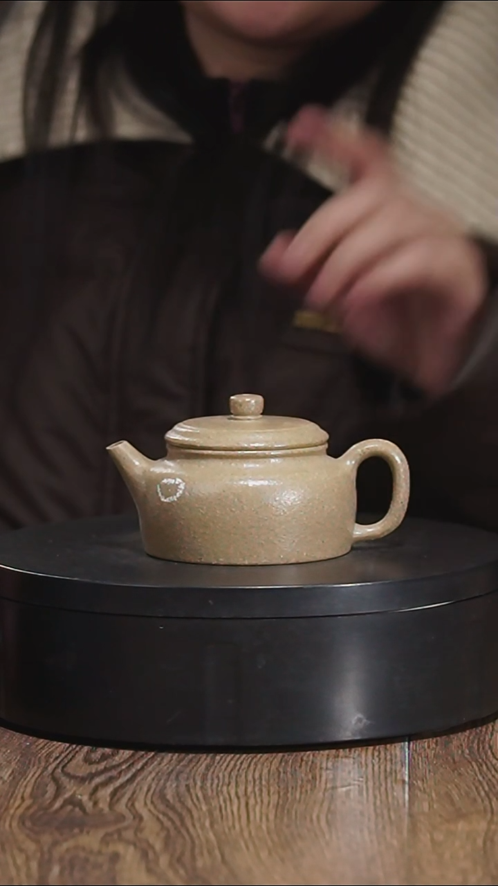 【闪购商品】宜兴原矿紫砂壶茶壶150C