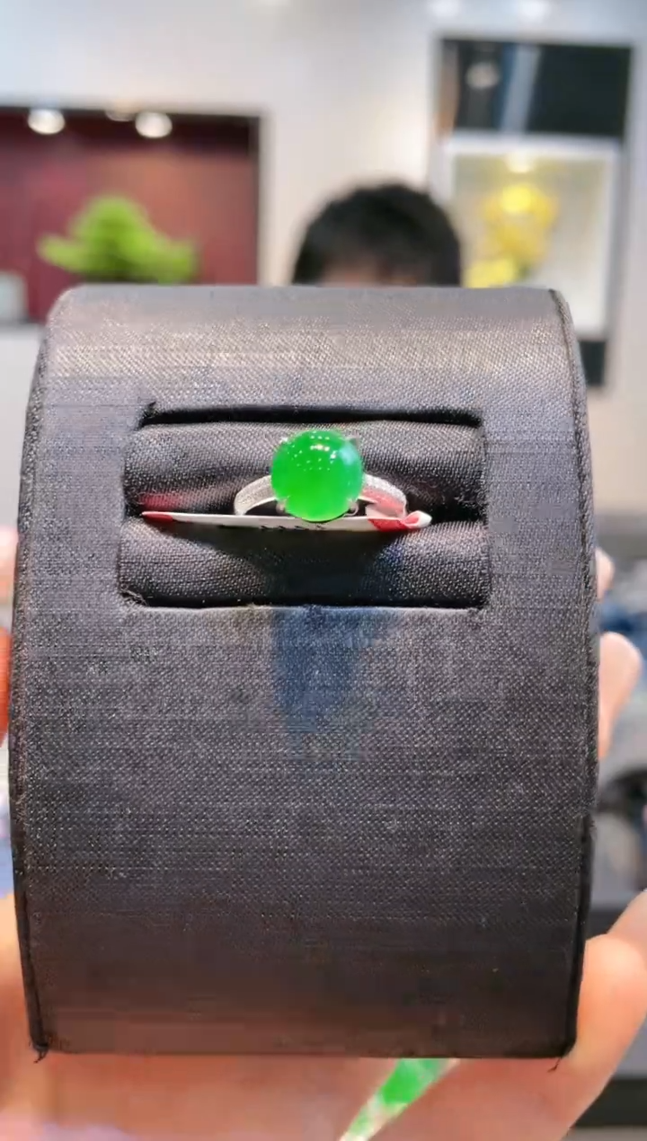 【闪购商品】翡翠颈饰18K金镶嵌A49天然A货翡翠戒指