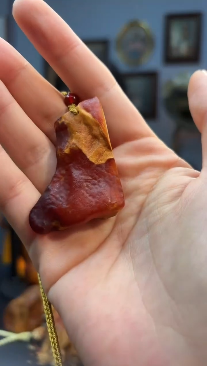 琥珀颈饰未镶嵌吊坠