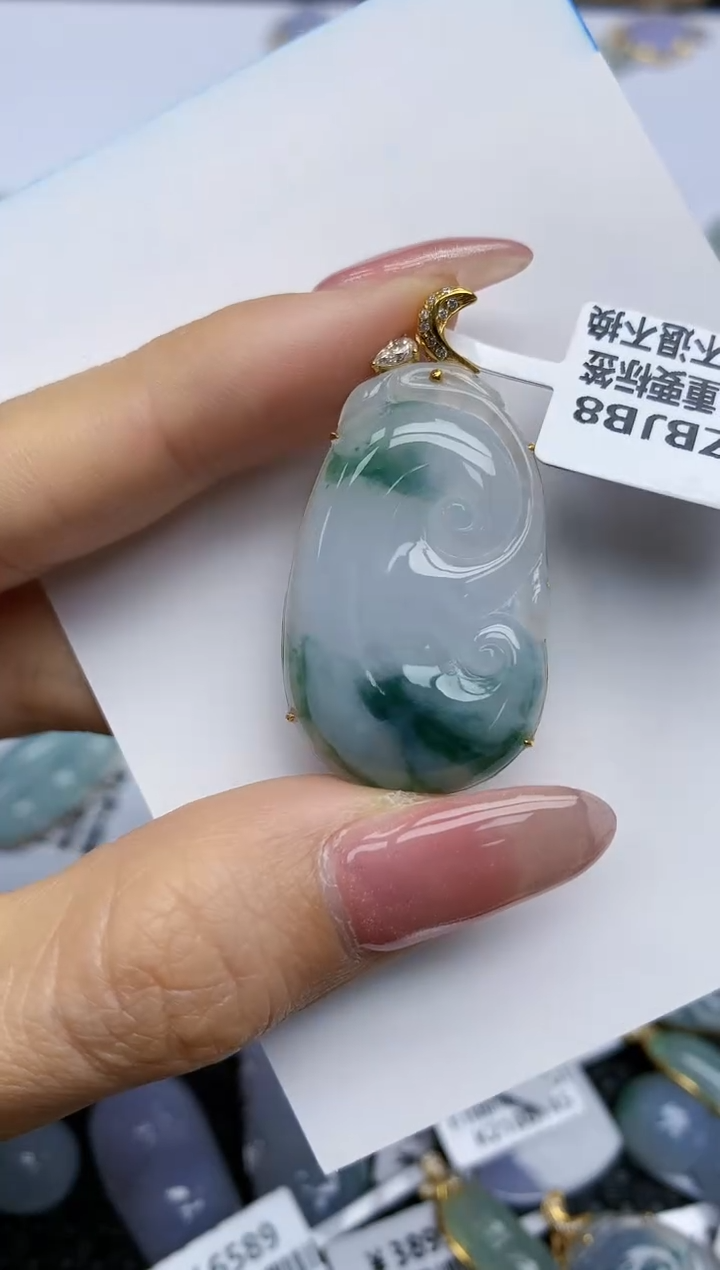 【闪购商品】翡翠挂件18K金镶嵌天然翡翠A货