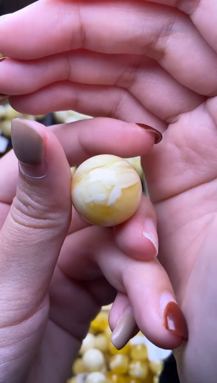 【闪购商品】琥珀裸石未镶嵌大小姐珠宝97