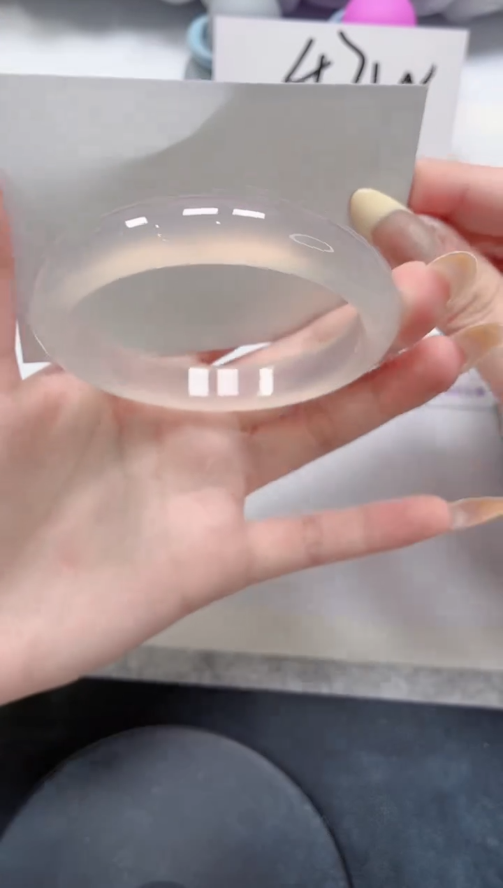 石英质玉手镯未镶嵌258-58.6荔枝