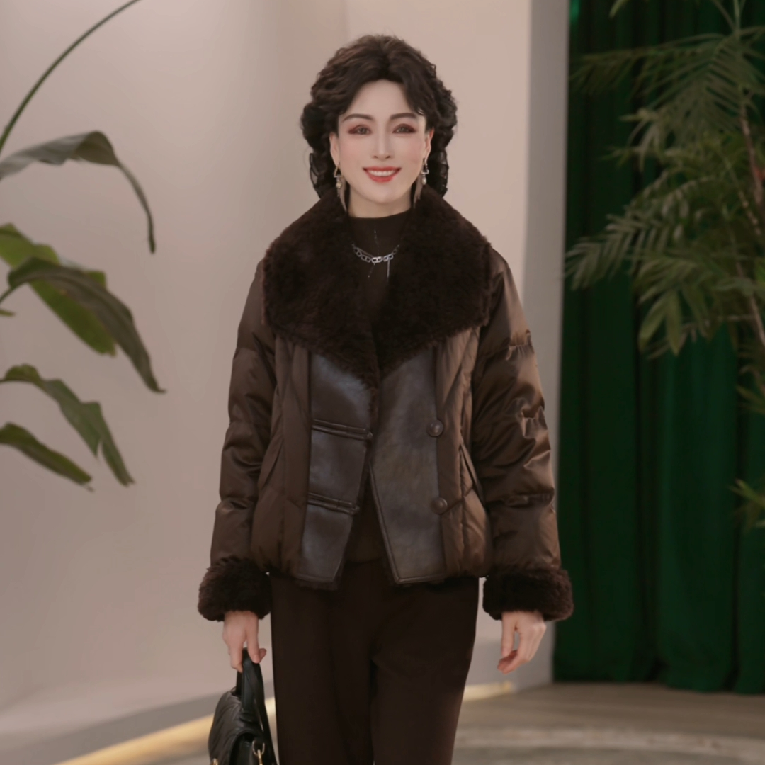 2025新款妈妈装气质冬装90白鸭绒羽绒服年货中年女装保暖冬季外套