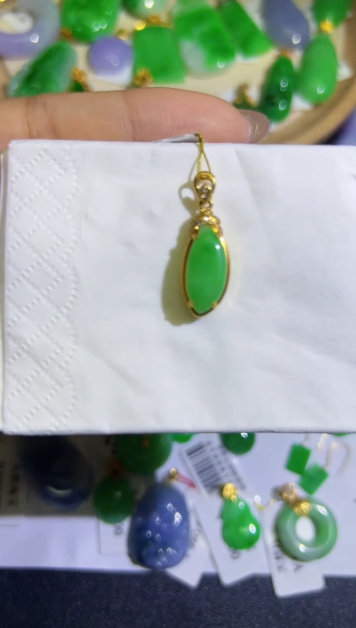 【闪购商品】翡翠颈饰18K金镶嵌Q缅料A货翡翠/支持复检/一件