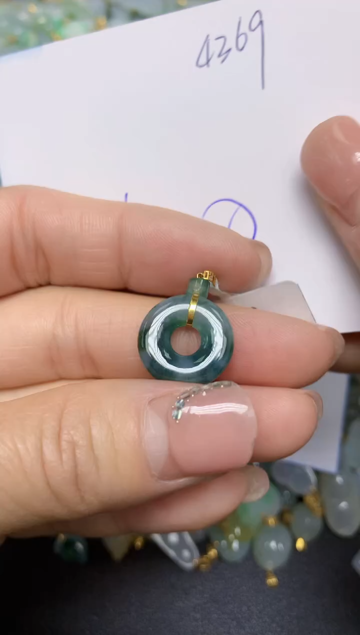 【闪购商品】翡翠挂件18K金镶嵌 天然翡翠A货