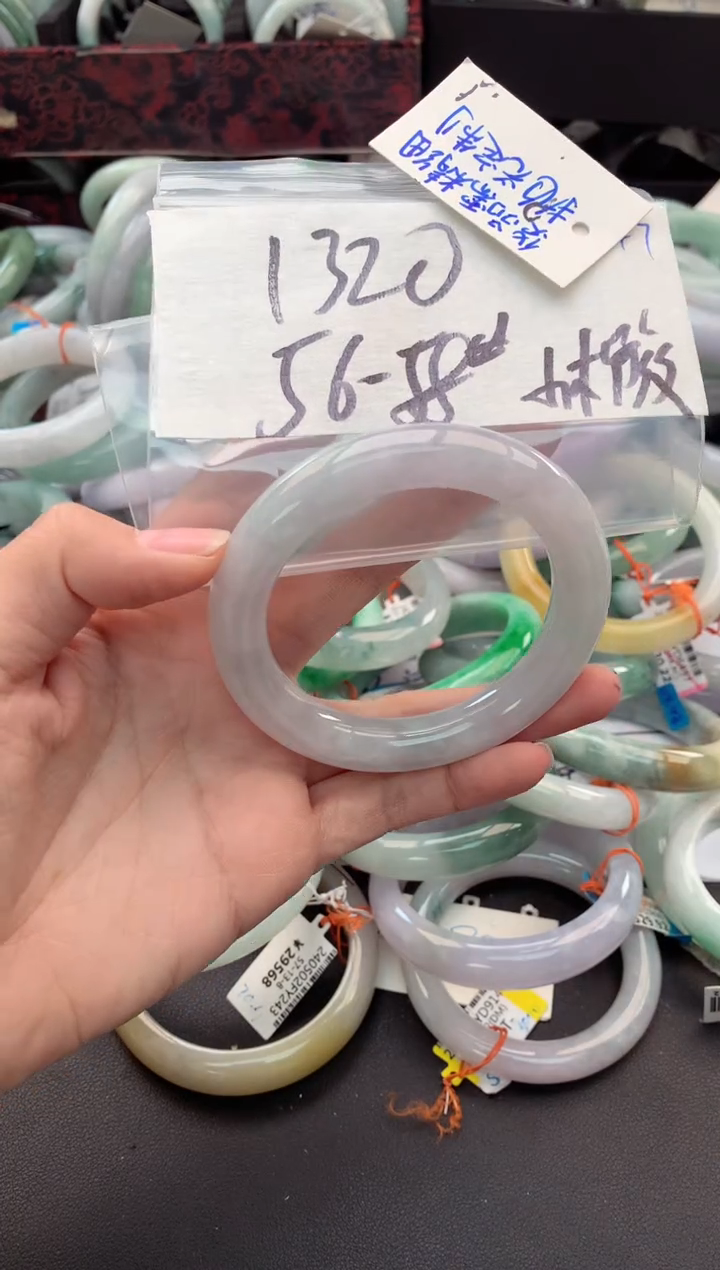 【闪购商品】定制翡翠未镶嵌毛货需精细抛光+多人