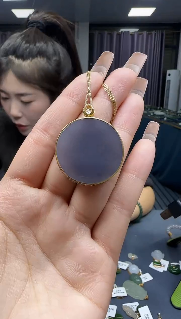 【闪购商品】和田玉挂件18K金镶嵌1