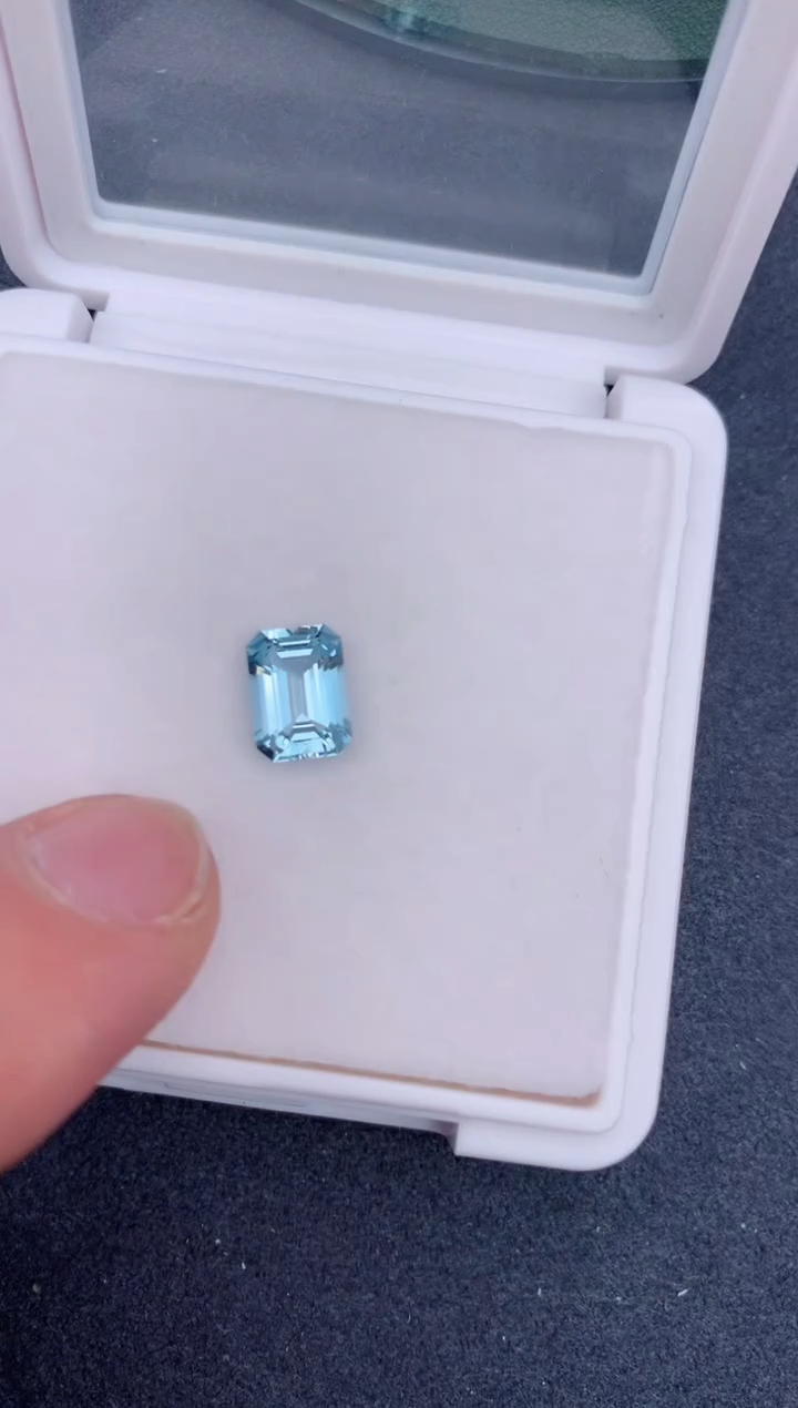 【闪购商品】海蓝宝石裸石未镶嵌1.5ct海蓝宝石八角