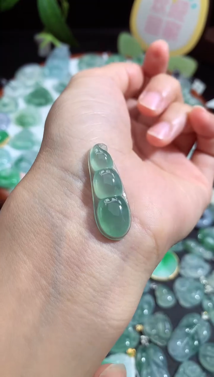 颈饰未镶嵌翡翠福豆