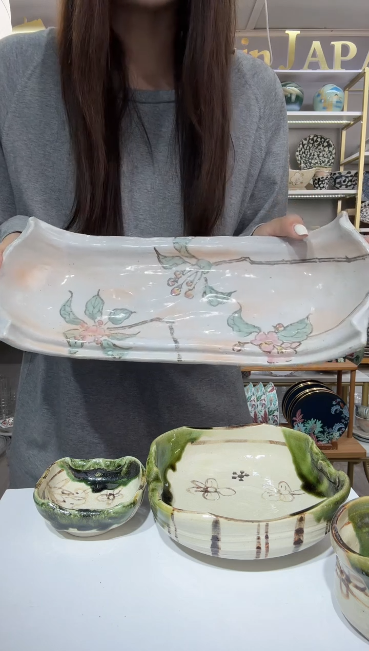 陶瓷手绘山樱花34cm长方盘一只73-31