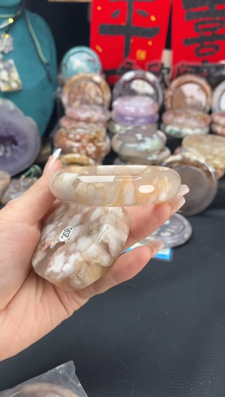 【闪购商品】石英质玉手镯（圆镯）未镶嵌63