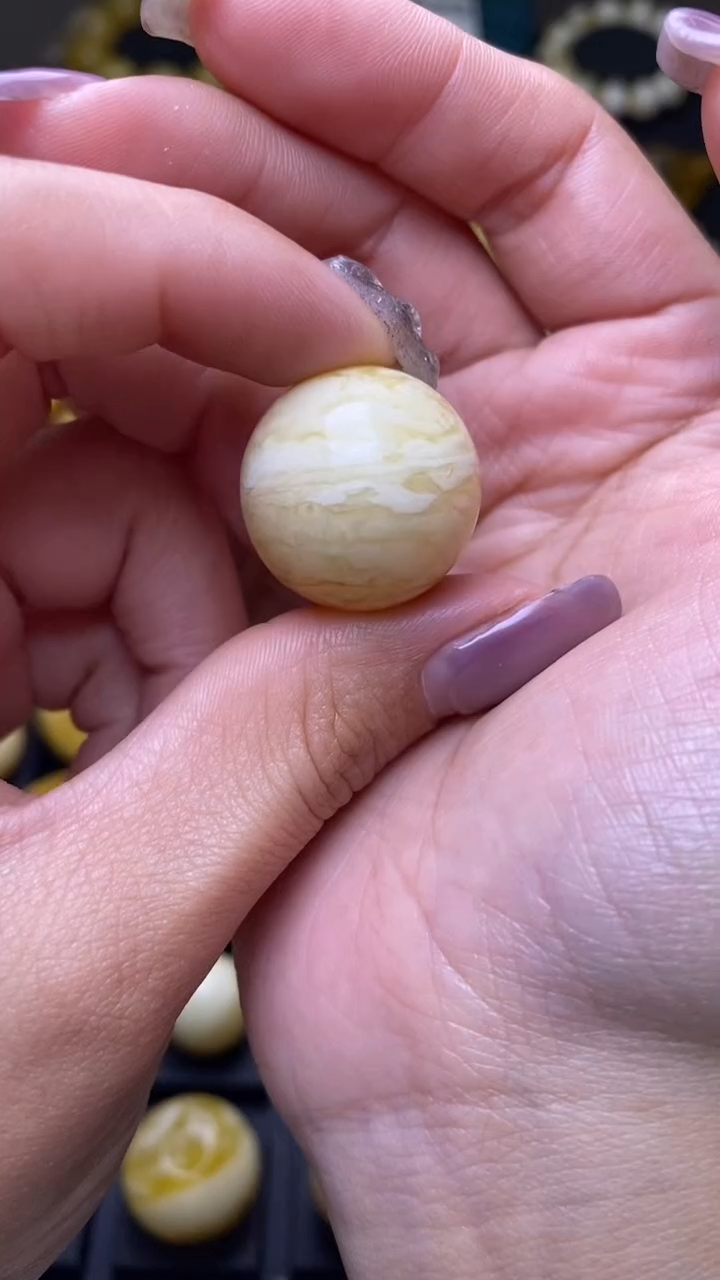 【闪购商品】琥珀裸石未镶嵌葵. 96