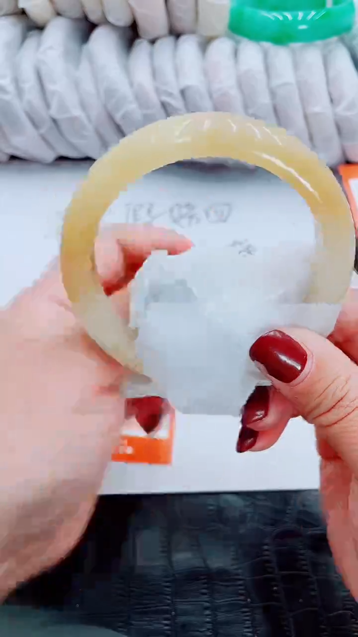 【闪购商品】石英质玉手镯未镶嵌Q169-62-63