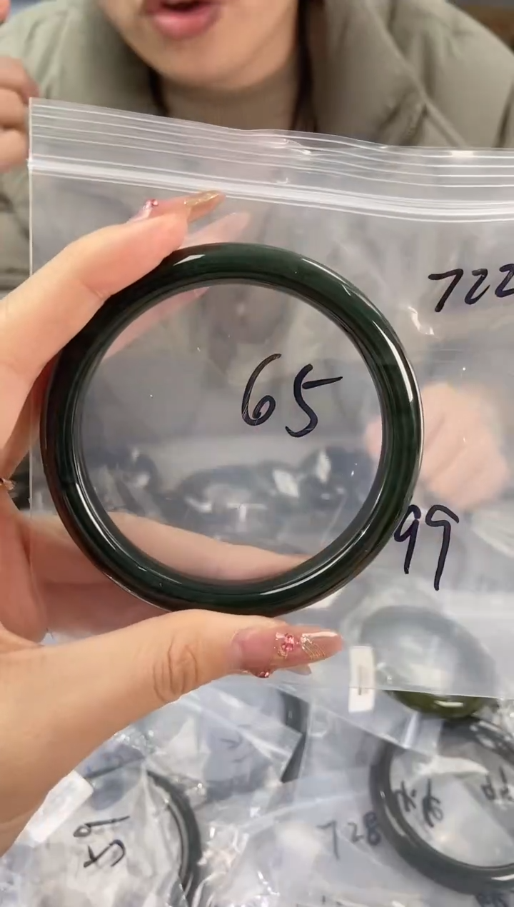 【闪购商品】和田玉手镯未镶嵌和田玉手镯722