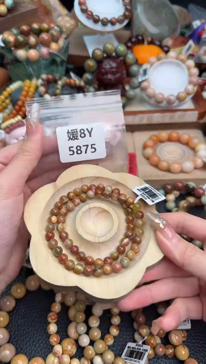 【闪购商品】石英质玉手链未镶嵌8Y