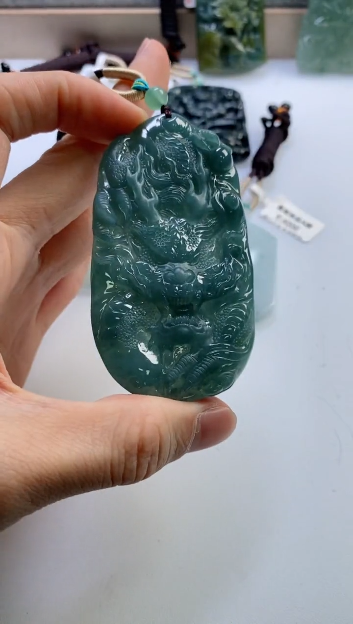 【闪购商品】翡翠挂件未镶嵌            