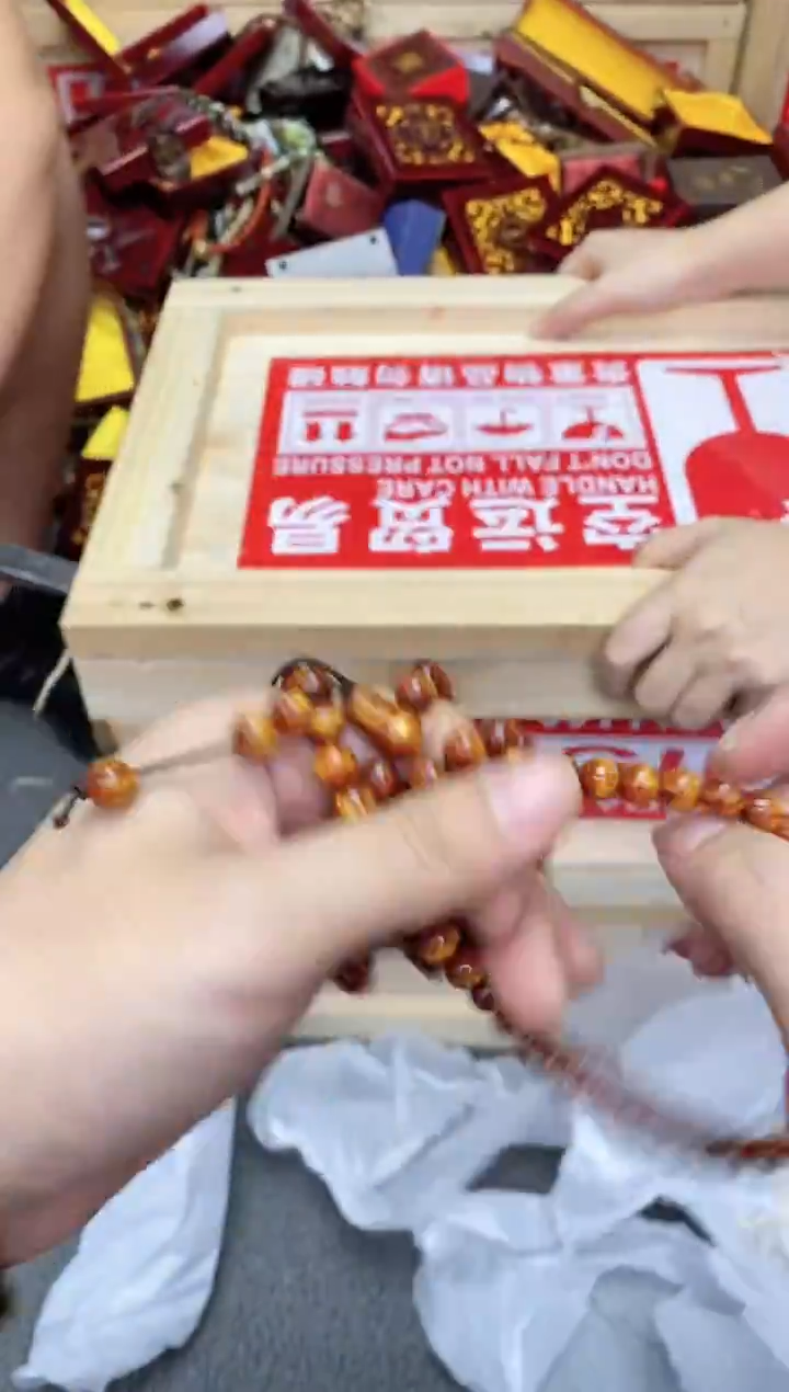 精选闪购手串搭配无礼盒