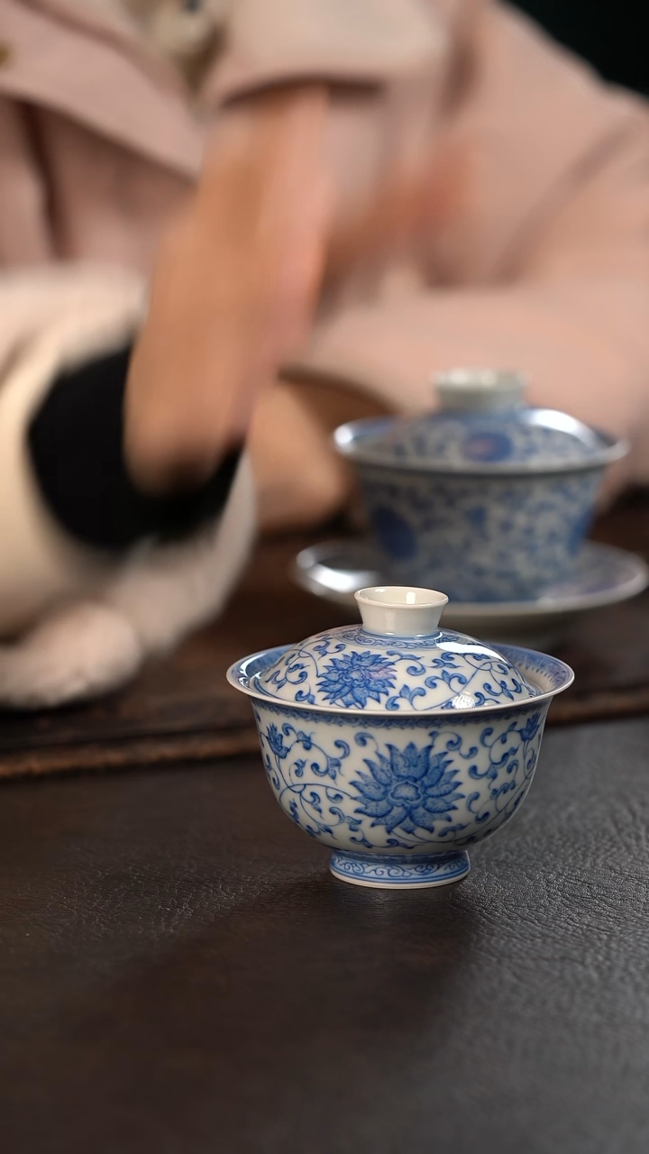 【闪购商品】杯聚澜堂点工缠枝莲盖碗