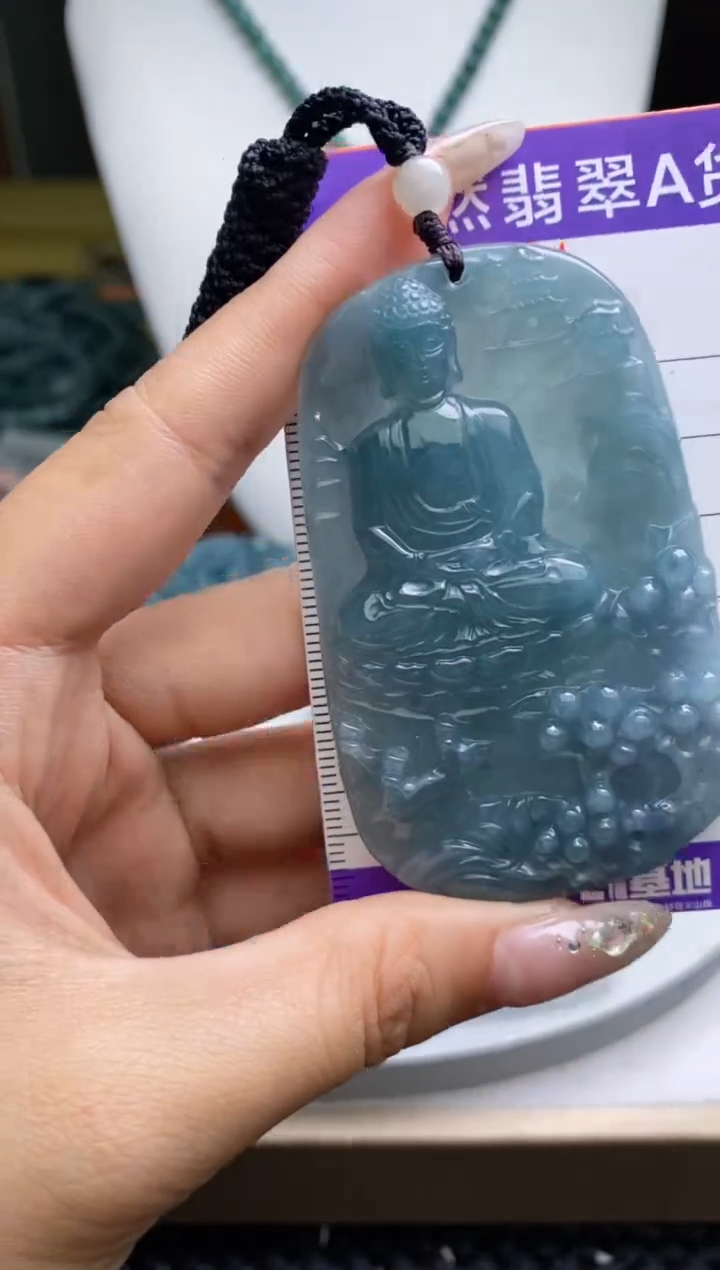 【闪购商品】翡翠颈饰未镶嵌          
