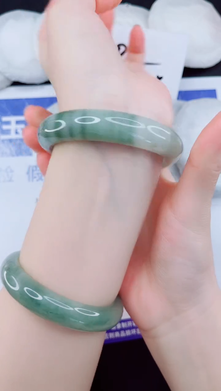 未镶嵌手镯石英质玉12-56