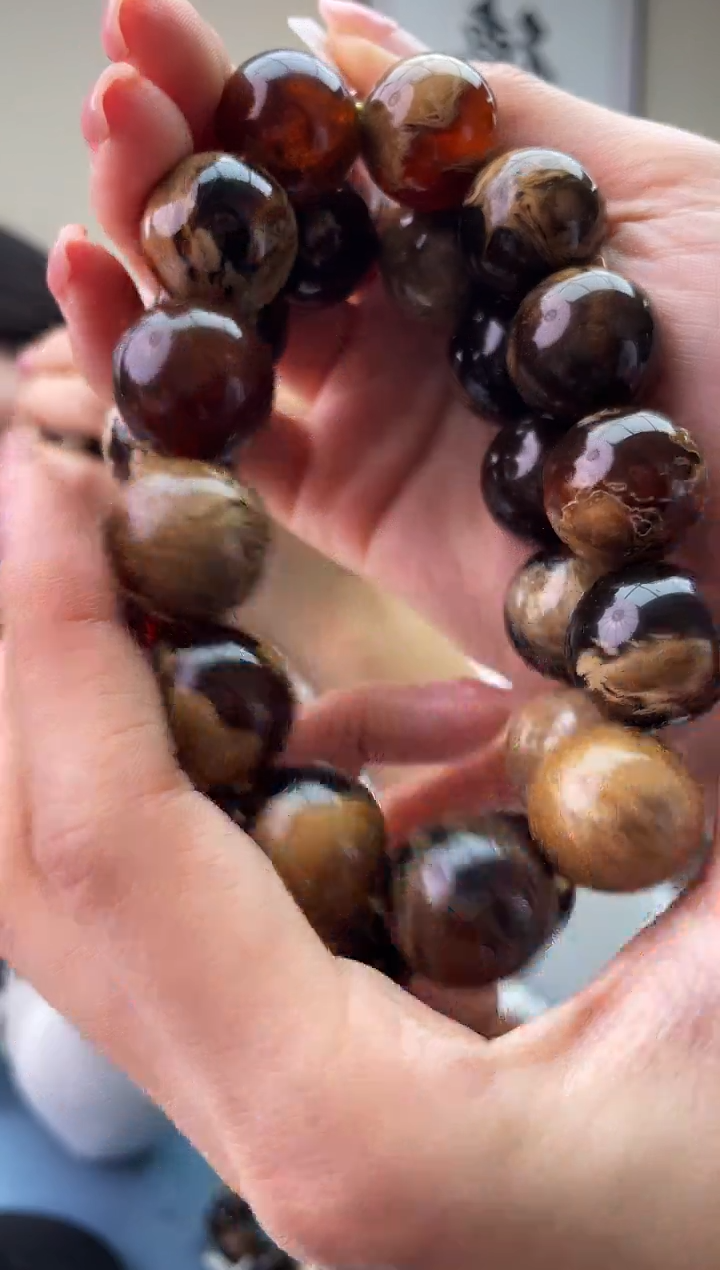 琥珀未镶嵌珠宝奇石T049 19假一罚十，多样性发一件