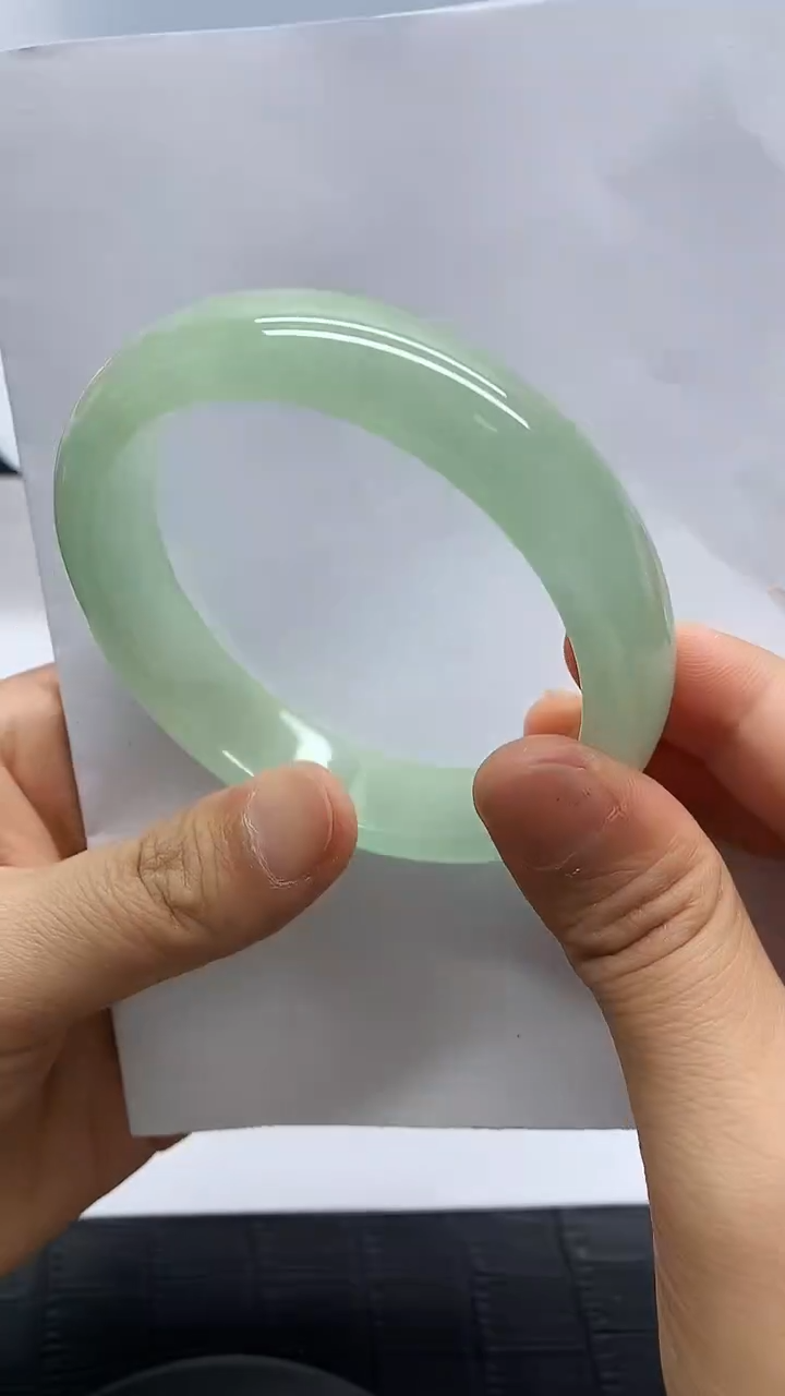 142直播间所见即所得一物一拍