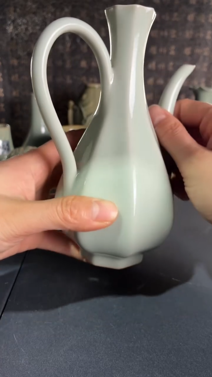 耀州窑仰山全品月白釉酒壶