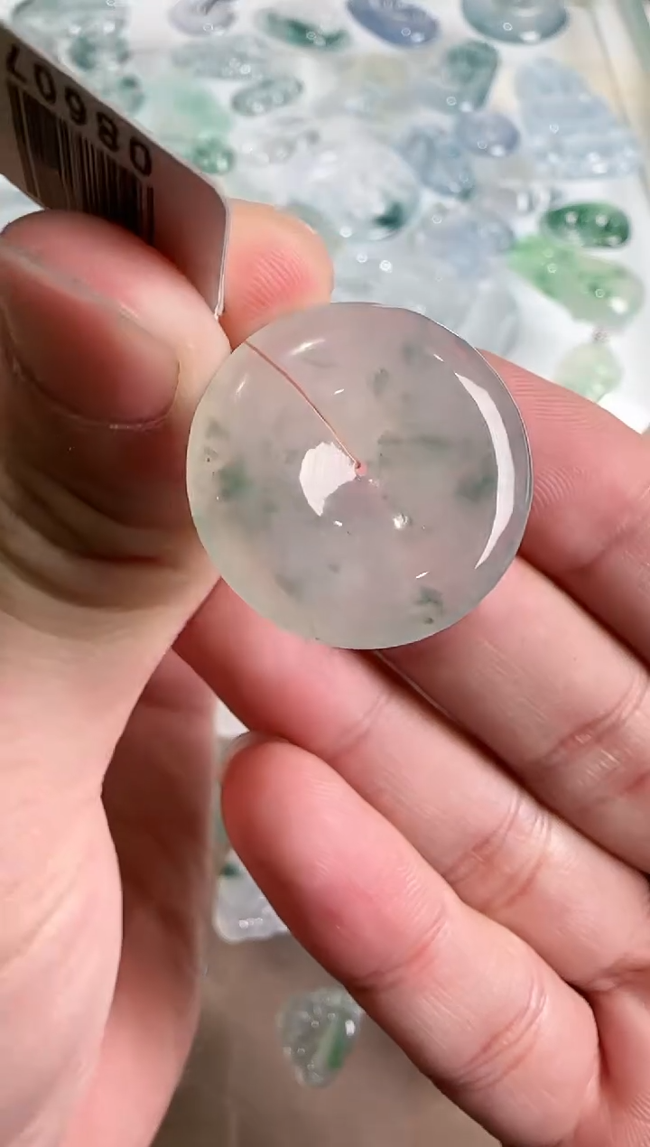 【闪购商品】翡翠吊坠(不含链)未镶嵌··