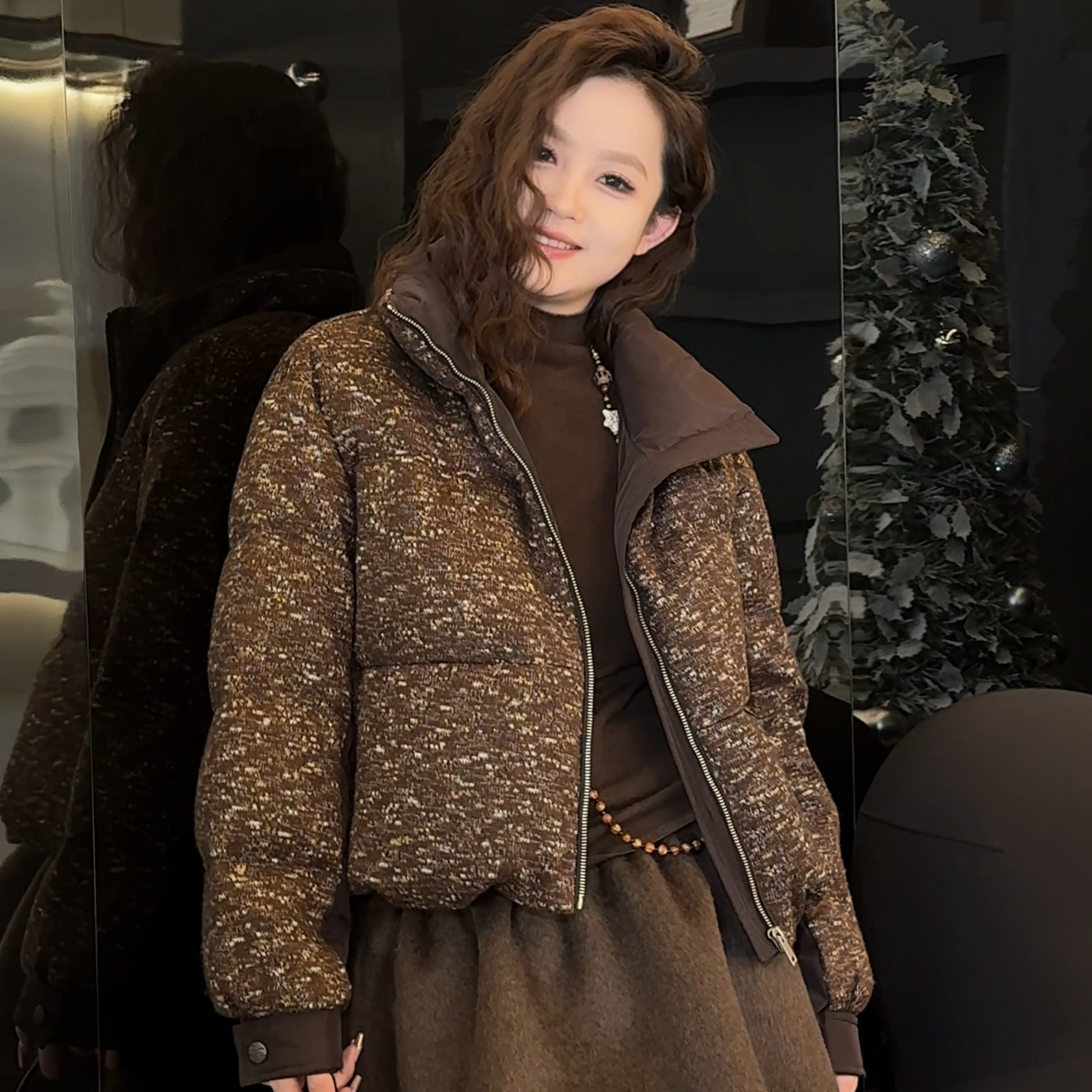 【佩吉】气质时尚百搭连帽白鹅绒羽绒外套120281