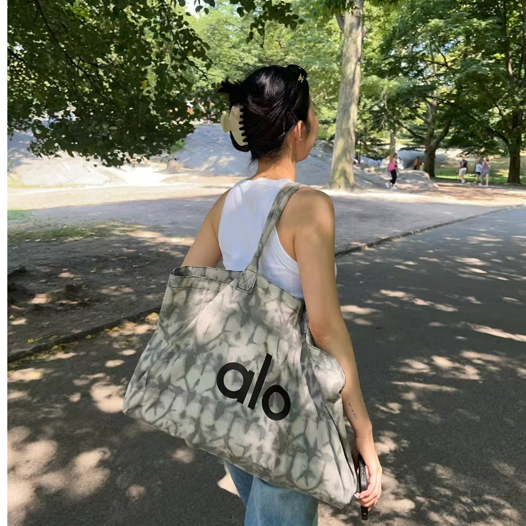 ALO女款瑜伽单肩包帆布包大容量