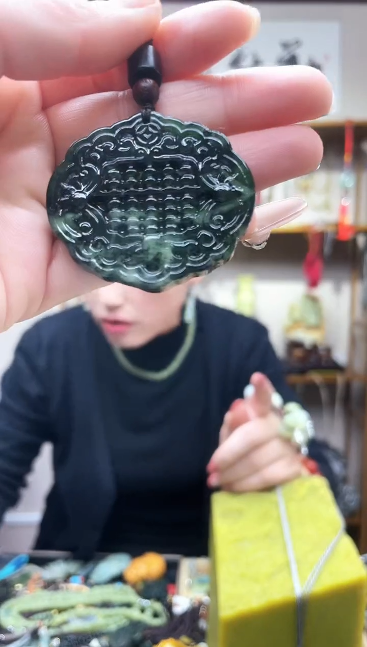 未镶嵌岫玉吊坠·