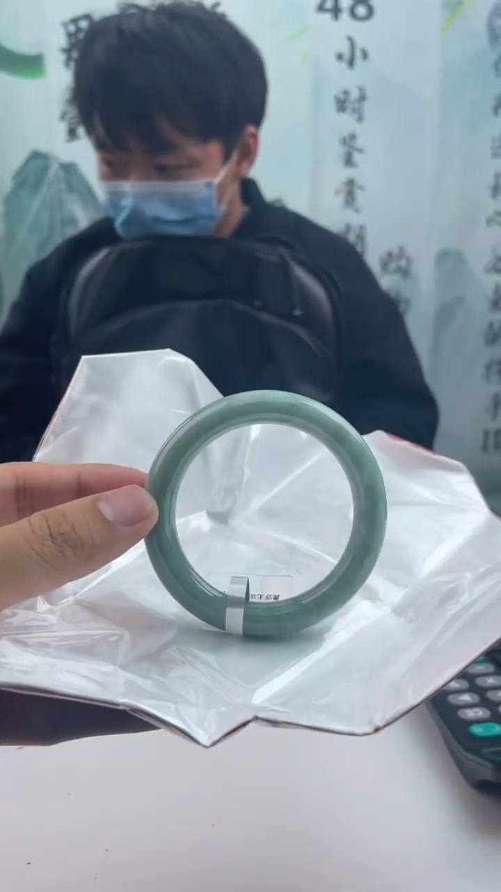 【闪购商品】翡翠手镯未镶嵌13翡翠手镯（微瑕）