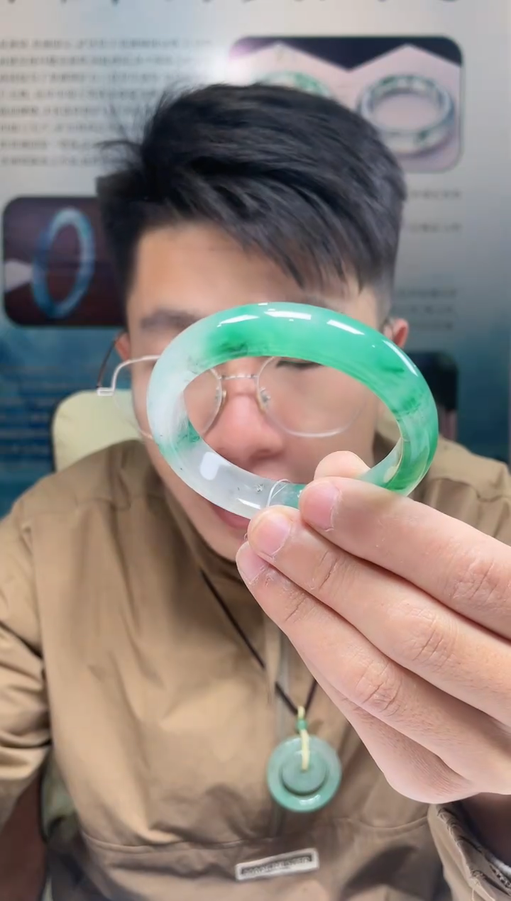 【闪购商品】石英质玉手镯未镶嵌非洲翠手镯多样性发货  