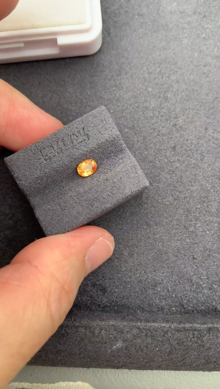 未镶嵌珠宝半成品石榴石（芬达石）58分芬达石  定制  BF