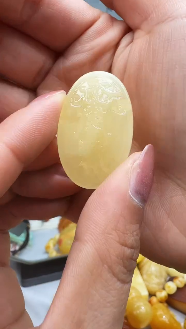 【闪购商品】琥珀裸石未镶嵌挂坠