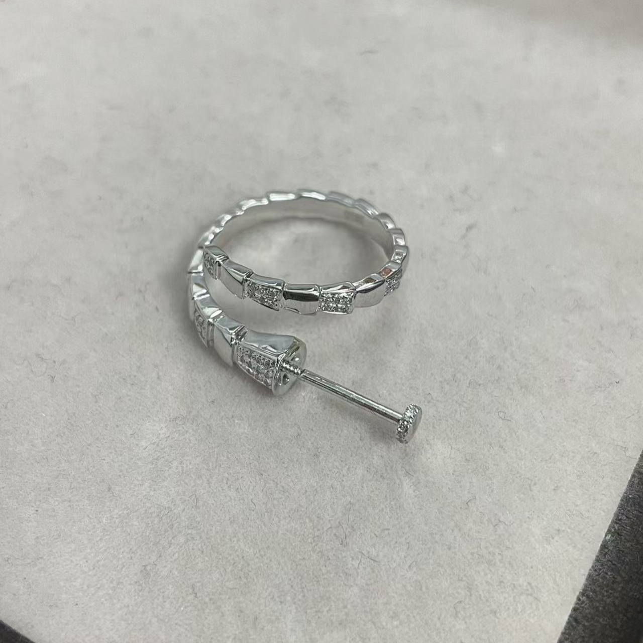 925银戒指 S925银版戒托（可以换卡13以内的珠子）