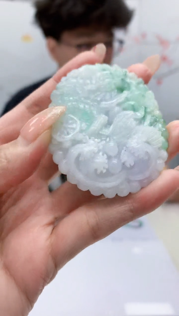 【闪购商品】定制翡翠未镶嵌4688MM-毛货挂件77赠珠链