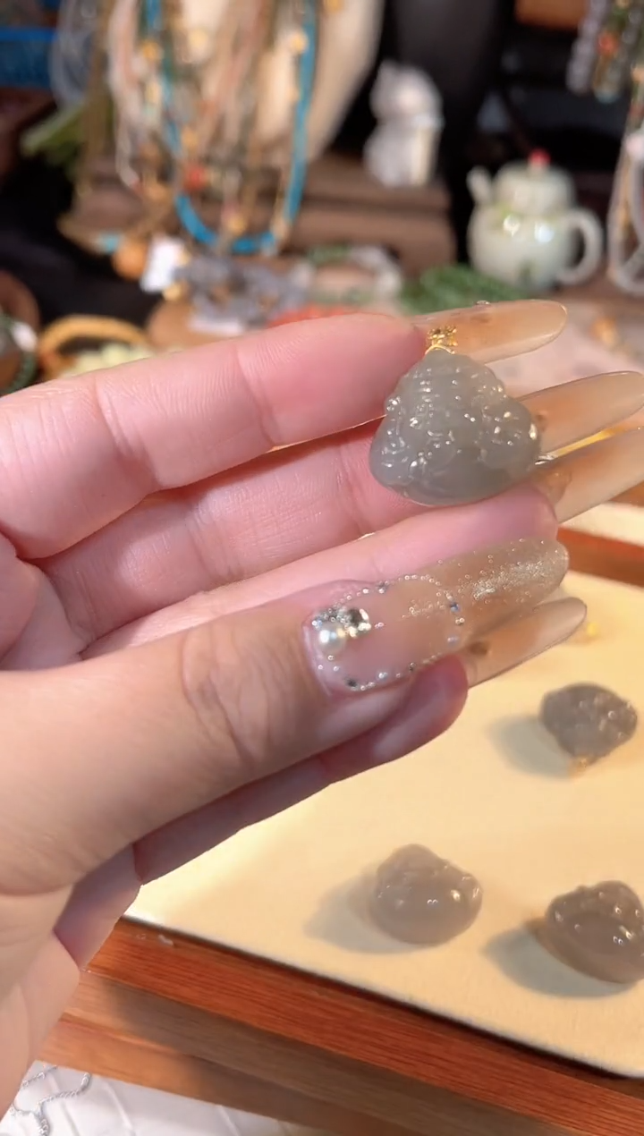 【闪购商品】和田玉吊坠(不含链)18K金镶嵌多样性发货其一