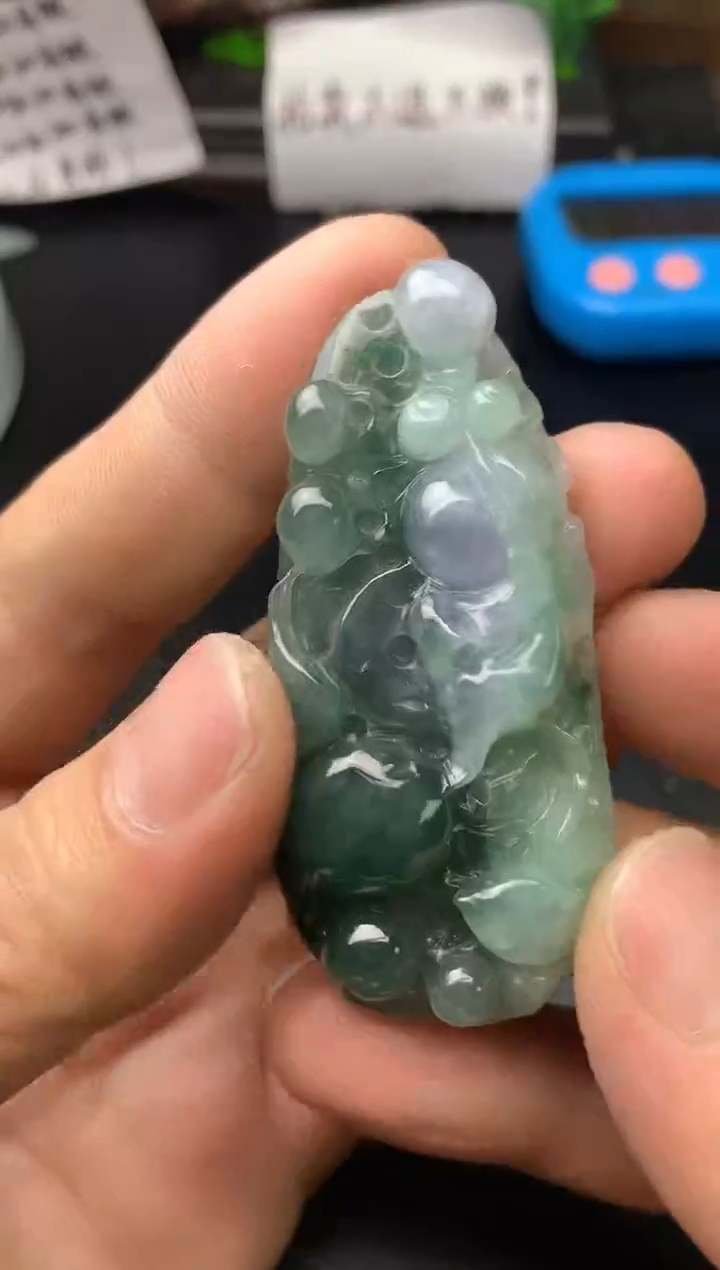颈饰未镶嵌翡翠鱼