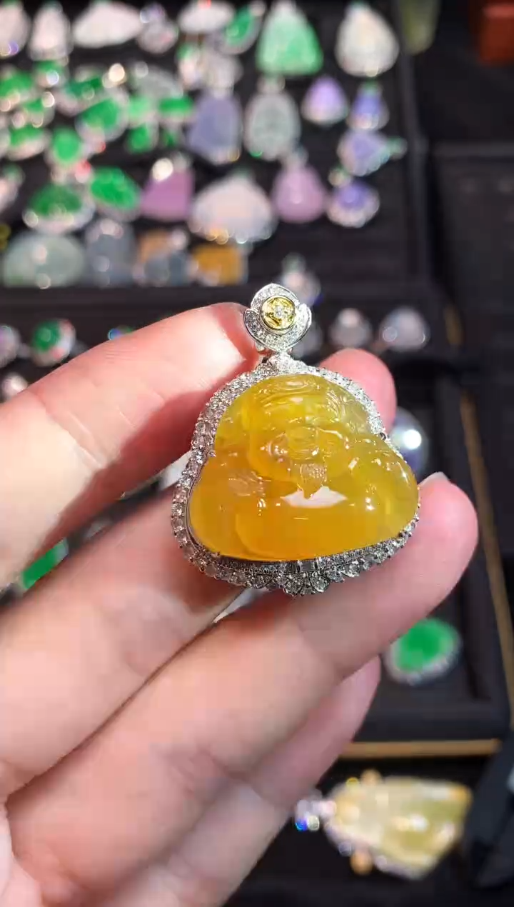 吊坠(赠链)18K金镶嵌翡翠高冰黄翡财神吊坠