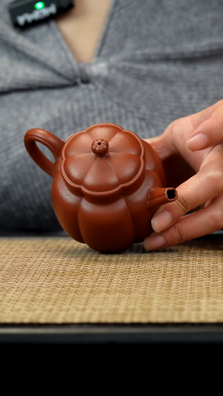 【闪购商品】紫砂茶壶生砂筋纹繁花微瑕