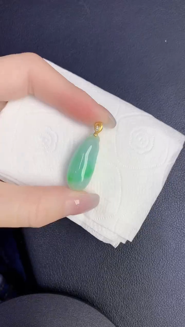 颈饰未镶嵌翡翠缅甸天然翡翠A货