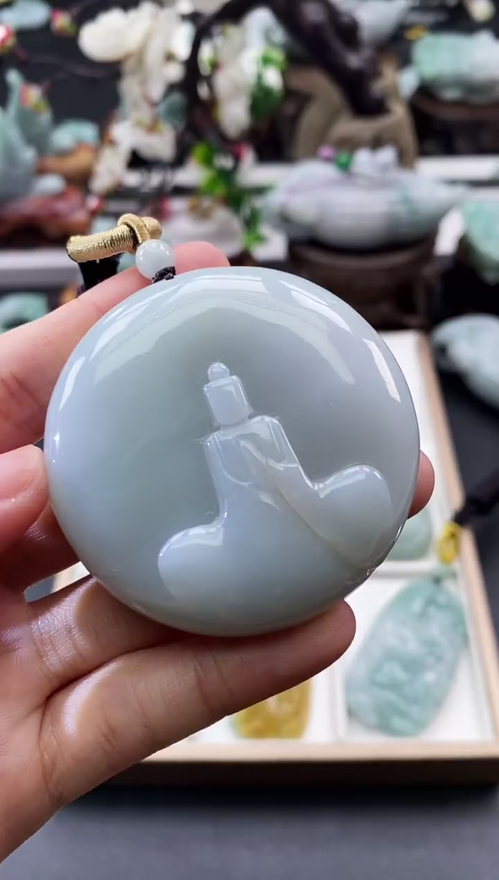 翡翠未镶嵌颈饰天然缅甸A货翡翠