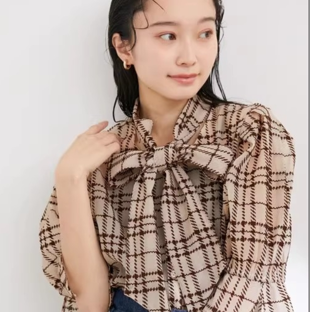 直播间编E041-E052直播间为主 时尚印花T恤   直播为准