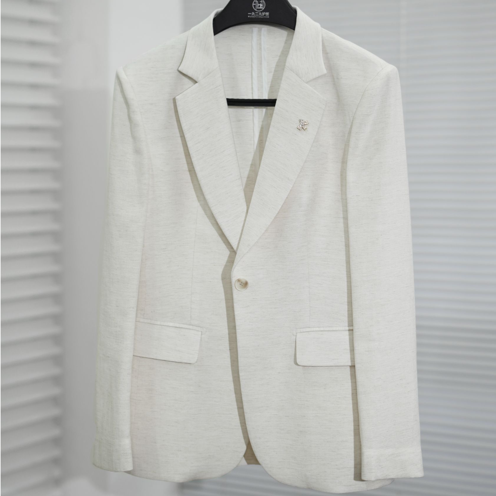 夏季薄款透气休闲风烟雾灰通勤西装韩版气质外套女奶油白新款