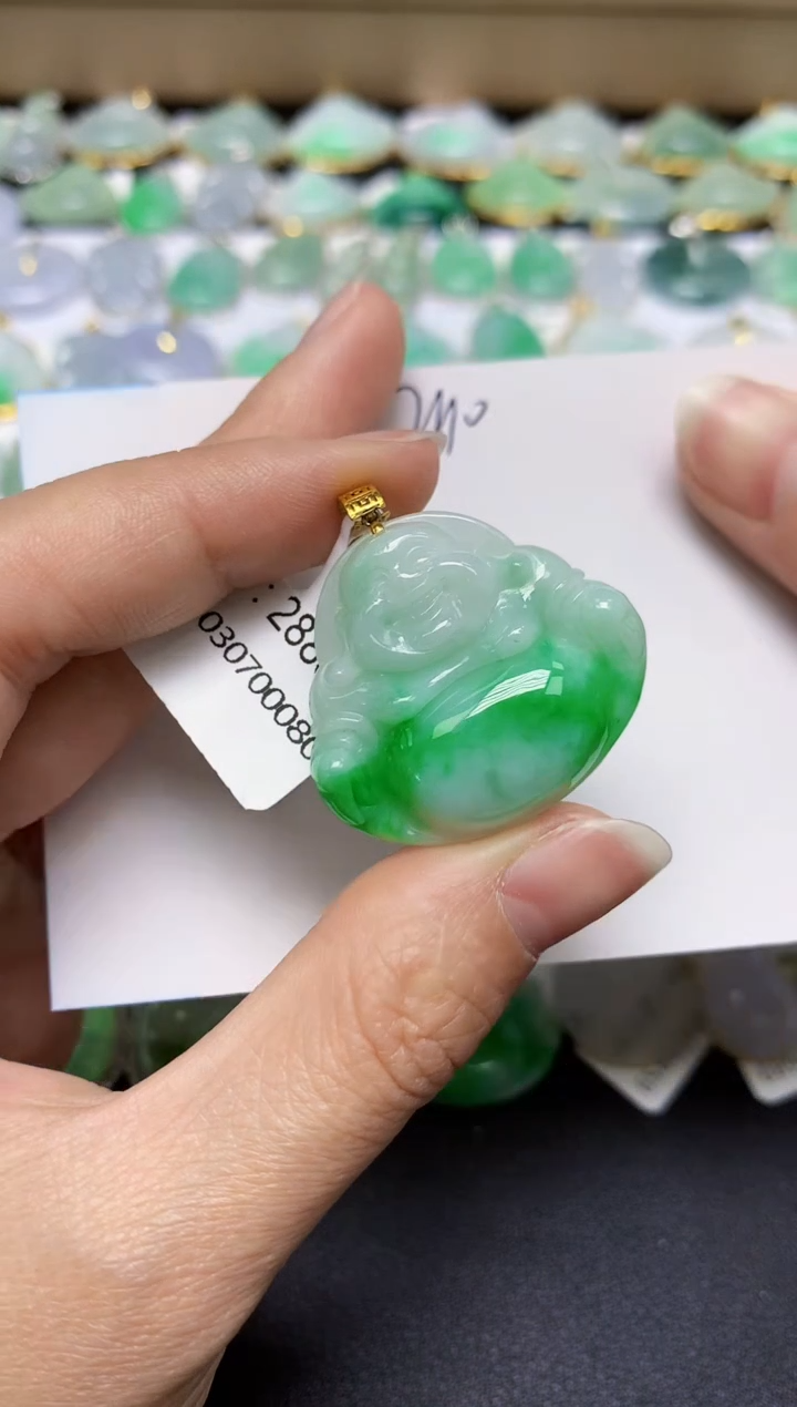 翡翠18K金镶嵌颈饰天然翡翠A货