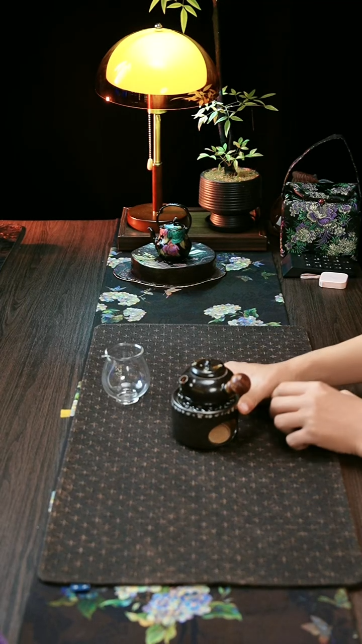 聚品阁         温茶器